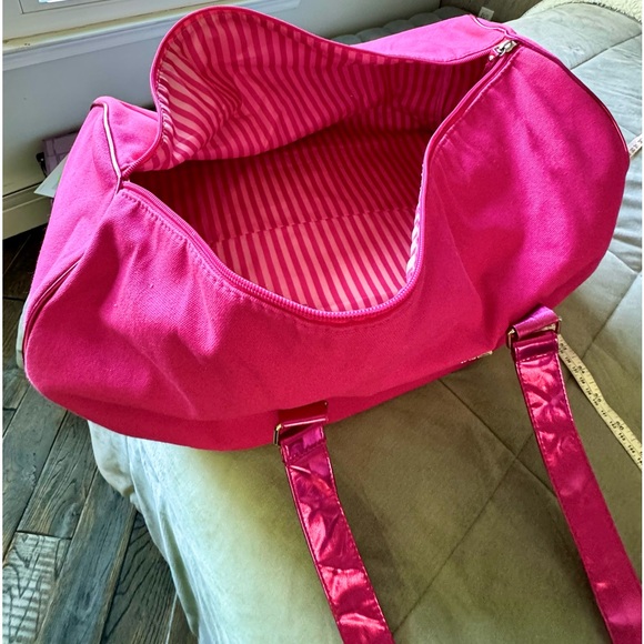 Victoria's Secret Plink Canvas Large Duffle Bag w
20.5”~L x10”~W x 12”D - Picture 5 of 13